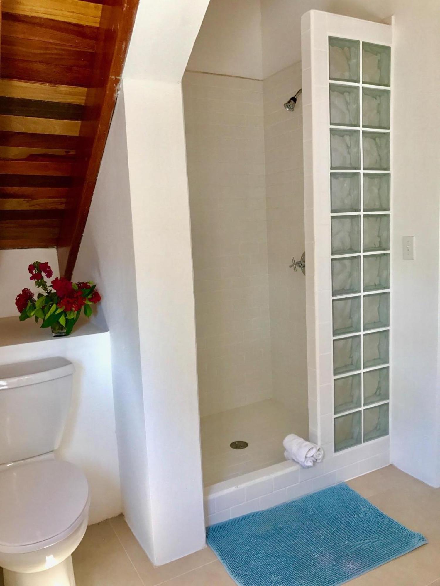 Velento Partial Ocean View Penthouse #7 Villa Caye Caulker Exterior photo